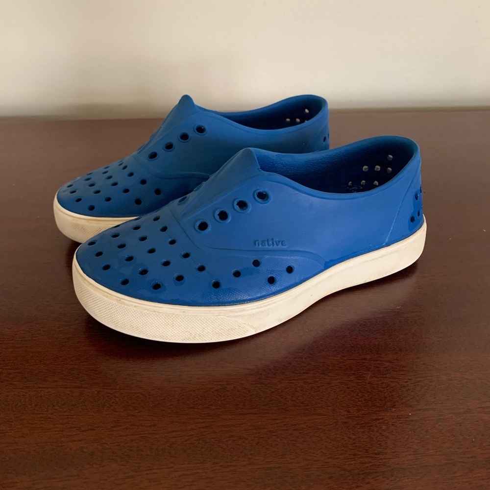 Native Blue Shoes C12